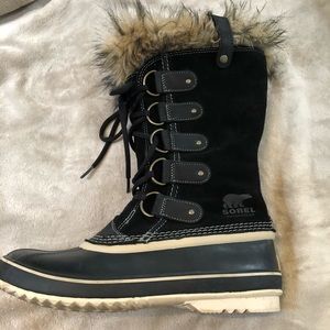 Sorel — Joan of Arc black suede leather boots